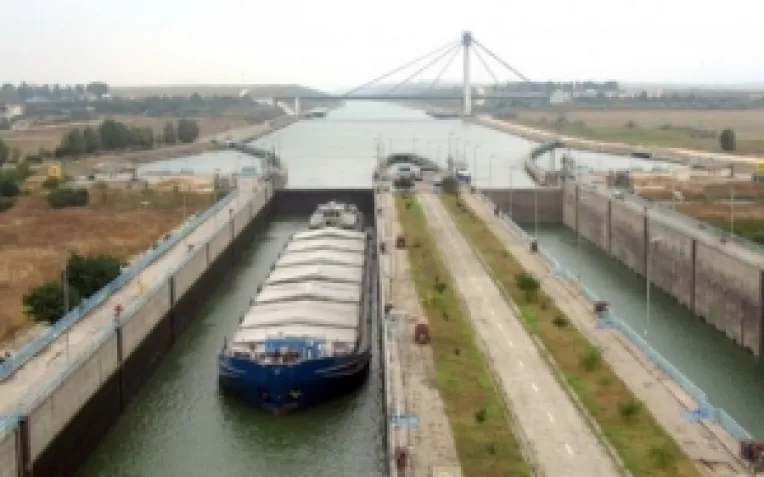 Canalul Bucuresti-Dunare cu extensie spre Giurgiu-Ruse