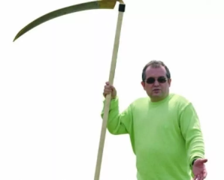 Guvernul Boc in propria capcana: Datorii de peste 2 miliarde de euro