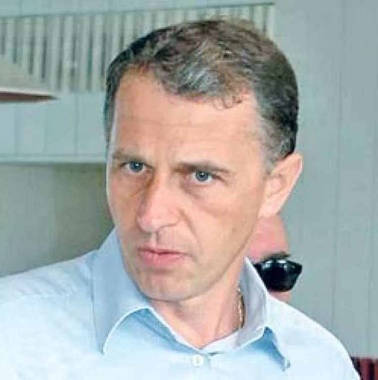 In jurul lui Mircea Geoana se invart afaceri de milioane de euro