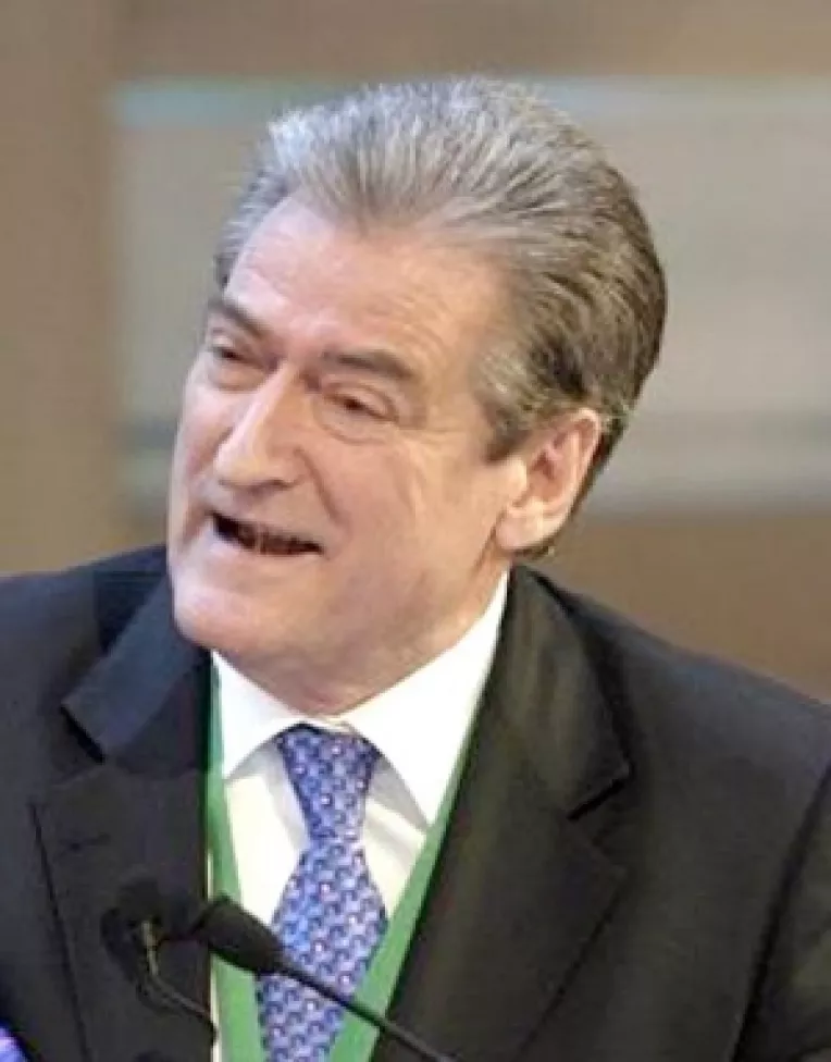 Lege impotriva comunistilor, suspendata