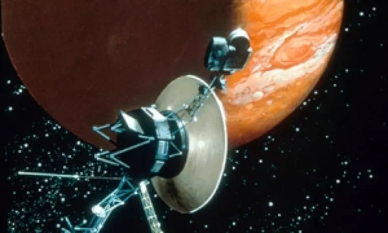 Sonda spatiala americana Voyager 1, lansata in 1977, a devenit primul obiect facut de om care a parasit Sistemul Solar