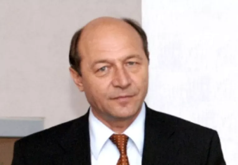 Traian Basescu s-a intalnit cu Nicolas Sarkozy, la un dejun de lucru
