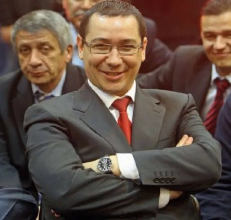 Victor Ponta este cu totul de acord cu decizia lui Papandreou privind organizarea unui referendum